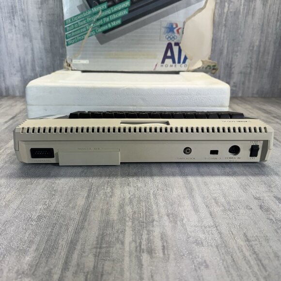 Atari 600XL Home Computer Bundle In Box Fully Tested Working Box Damage - Picture 7 of 16